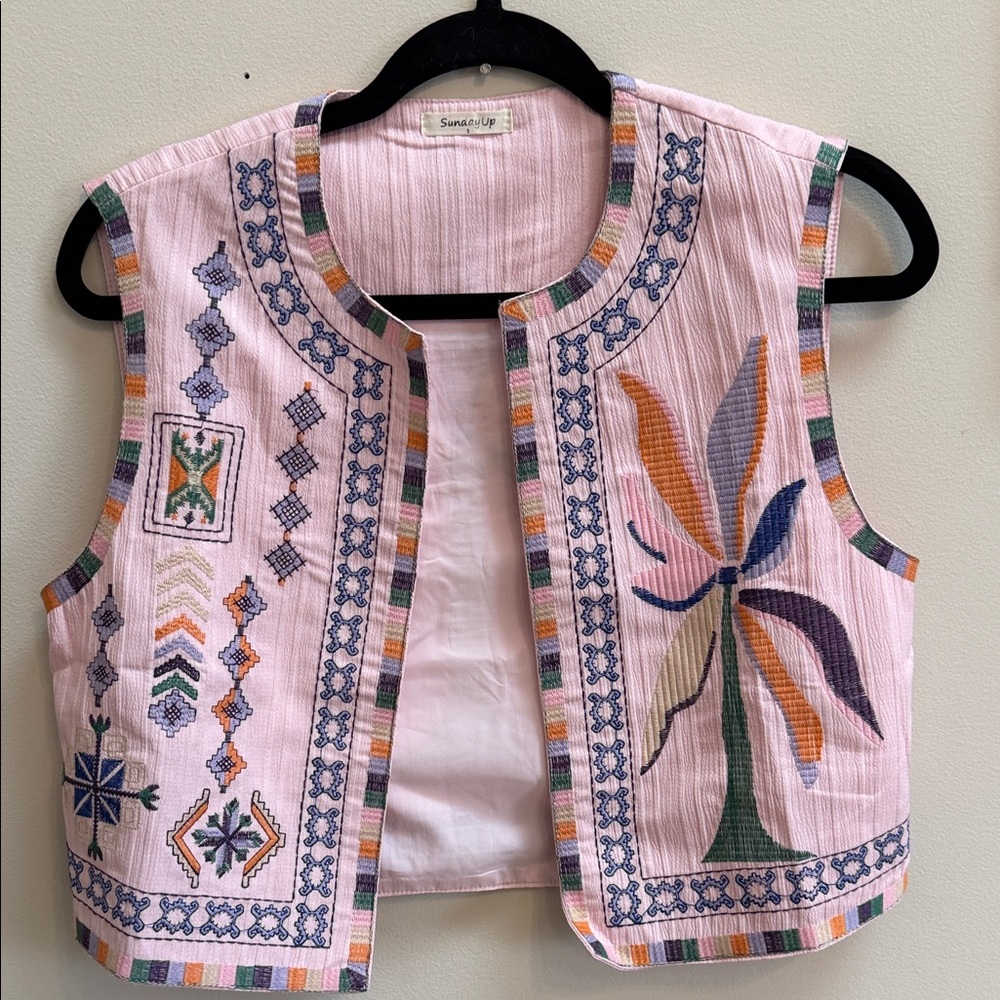 ✨ Embroidered Pink Vest | Boho Chic Statement Layer✨ - Picture 3 of 5